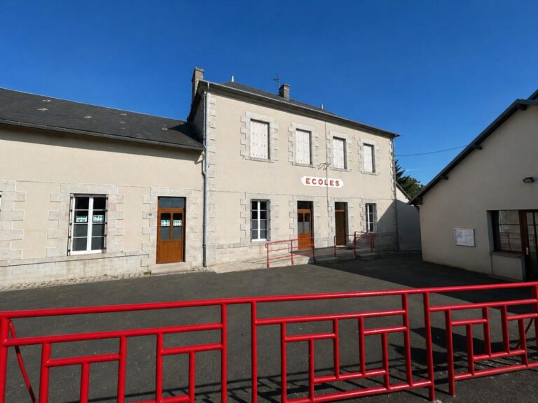 la façade de l'école